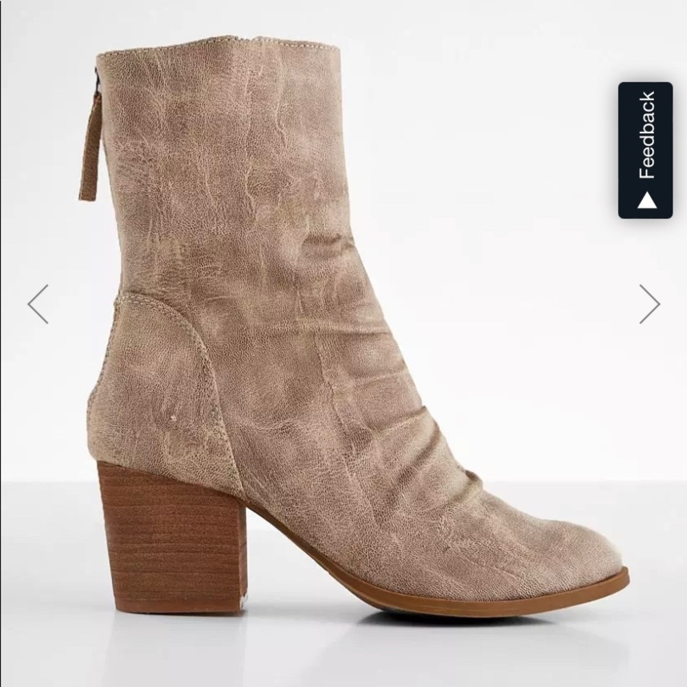 Womens boots from buckle
